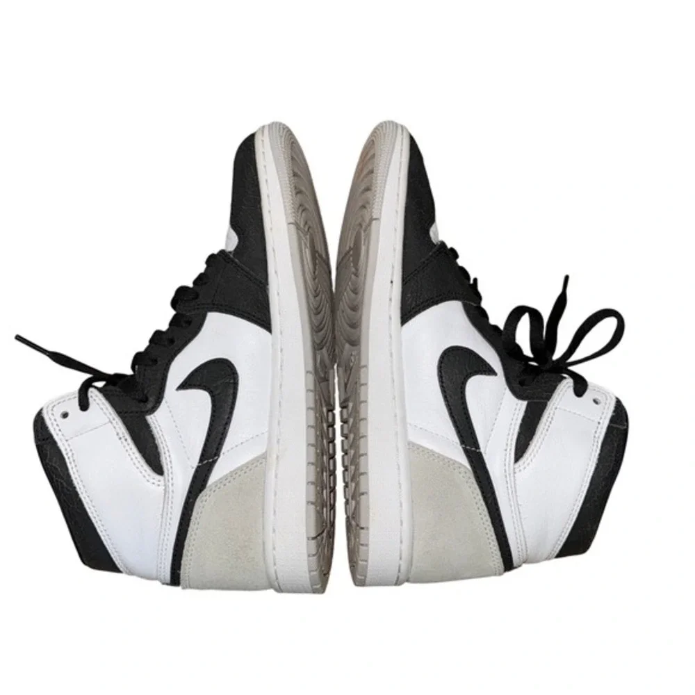 Nike Jordan 1 Retro High‎ OG Mens 7.5 Pre-Owned White/Black Shoes 555088-108